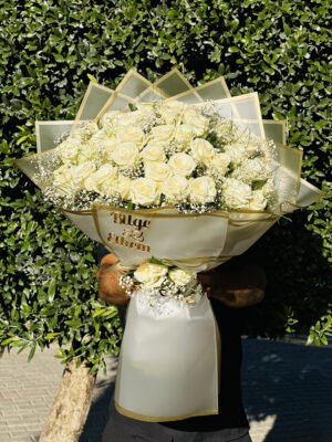 Adana isimli beyaz gül buketi, 41 güllü kız isteme çiçeği flu paket.